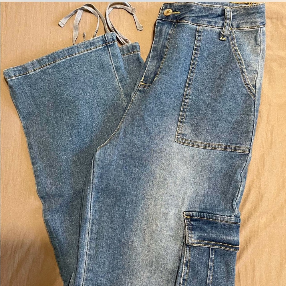 Women's Blue Denim Cargo Jeans Medium